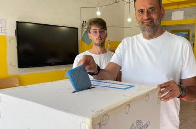 Candidati pugliesi al voto. Decaro: «Io alle urne per diventare ex sindaco»
