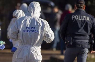 Giallo a Taranto, donna trovata morta in una casa abbandonata. Era scomparsa da 10 giorni