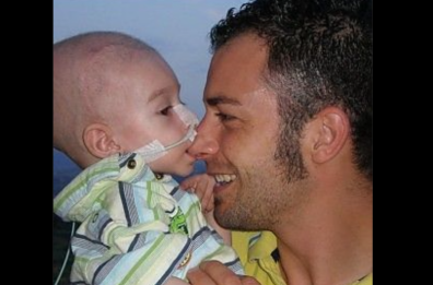 Taranto, morte del piccolo Lollo. La scienziata: «Predisposto geneticamente al tumore, ecco perché le emissioni l'hanno ucciso»