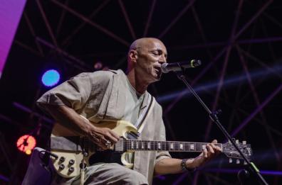 Barletta, annullato il concerto di Britti il 14 luglio: nuova data a settembre 