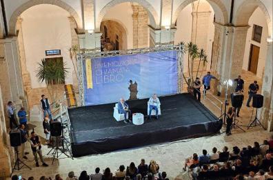 «Un'emozione chiamata libro» ad Ostuni con Zaki e Cottarelli