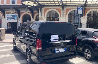 Torre Canne - piazza Moro di Bari: sanzionato un Mercedes transfer senza autorizzazione per 5 persone