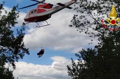San Giorgio Lucano, 53enne si sente male nel bosco: salvato dai vigili del fuoco