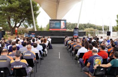 Cnh si &laquo;laurea&raquo; industria attenta all&rsquo;ambiente: ora scommette su Lecce e sulla pala gommata elettrica
