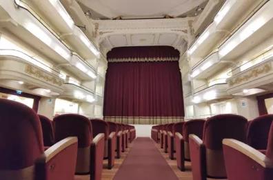 Canosa in festa per il compleanno di Lino Banfi: gli sarà intitolato il foyer del teatro Lembo 