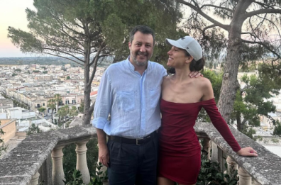 Matteo Salvini e lo scatto a Oria: «Che buone le bombette pugliesi»