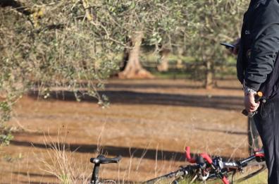Frigole, travolta in bici da un'auto: 31enne spagnola è in coma