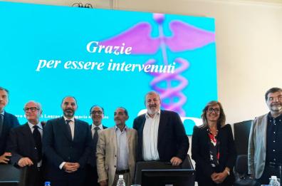 Emiliano: «Facoltà di Farmacia completa polo sanitario a Taranto»