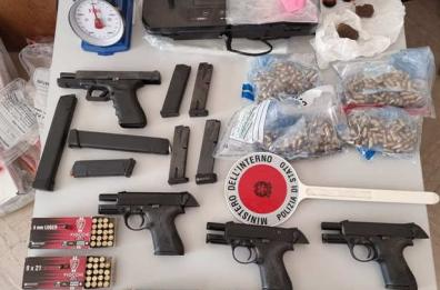 Bari, corriere di droga e armi 24enne arrestato al casello autostradale