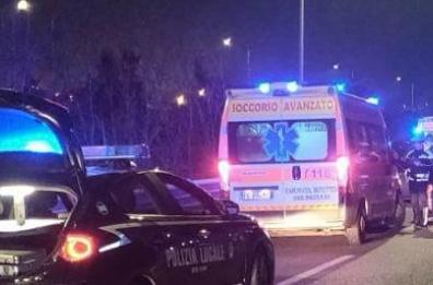 Tragedia nella notte sulla SS16 nel Barese: motociclista 39enne perde la vita