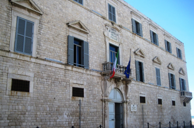 Trani, tentato omicidio per 200 euro: condannati padre e figlio