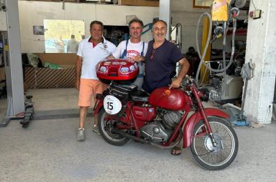 Da Ferrandina all'estremo Sud d'Europa sulla sua Moto Guzzi: l'avventura di Luciano