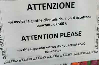 Polignano, allarme soldi falsi. E il supermercato: «Non si accettano banconote da 500 euro»