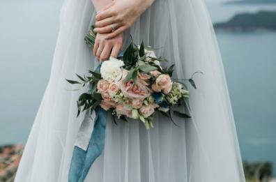 Puglia, simula il matrimonio ma lo sposo non esiste