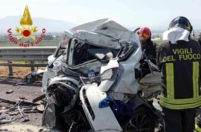 Incidente nel Salernitano: muore il fratello del Prefetto di Foggia Valiante con la moglie