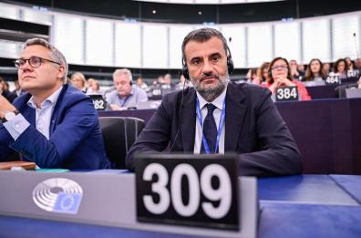 Strasburgo, salta un’altra presidenza al Pd: Decaro perde gli Affari Regionali e va all'Ambiente