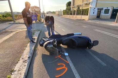 Bari, 21enne cade dalla moto in via Gentile e muore. FOTO/VIDEO