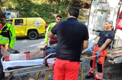Pollino, 45enne di Molfetta si rompe una gamba: salvato dai tecnici del CNSAS