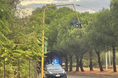 Maltempo a Castellaneta Marina, sottopassaggi allagati e semafori divelti