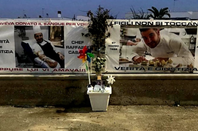 Morte dello chef Raffaele Casale, gli aghi di pino sparsi sulla strada a Trani furono concausa dell'incidente