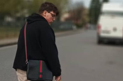 Sbalzato fuori dall'auto in corsa, morto turista ventenne nel Brindisino: forse un gioco finito male