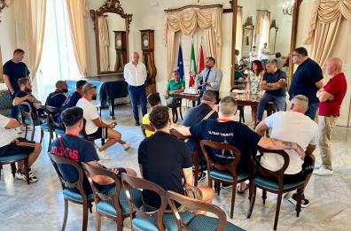 Taranto Calcio, il sindaco incontra i tifosi: «Invitiamo il presidente Giove al confronto»