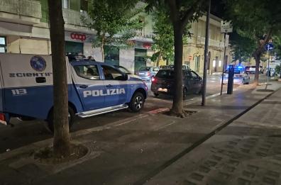 Agguato in pieno centro a Bitonto, 39enne ferito in casa da un commando di 5 persone. LE FOTO