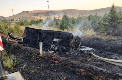 Strada provinciale che collega Matera a Metaponto, schianto tra un'auto e un camion: muore 29enne