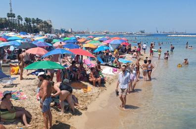 Difendiamo le spiagge assediate dal turismo e dal clima che cambia