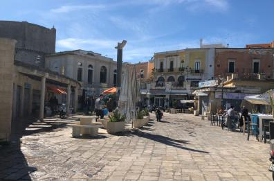 Gallipoli, tentata estorsione e incendio di un furgone nell'inchiesta per il mercato ittico: arrestata intera famiglia/VD