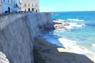 Gallipoli, sesso sulla spiaggia della Purità: il video diventa virale, la rabbia dei cittadini indignati
