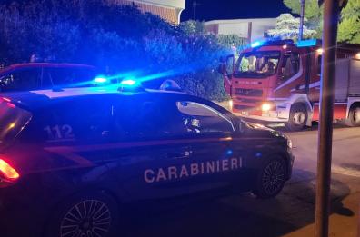 Fuga di gas durante la notte, esplosione in una casa vacanze a Porto Cesareo: 3 feriti gravi, sono tutti di Gravina FOTO/VIDEO