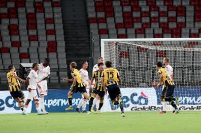 Il Bari contro la Juve Stabia perde 1-3 al San Nicola. Il gol della bandiera di Ricci al 93'