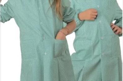 Grembiuli unisex a Guagnano, la Regione Puglia: «Bene il contrasto agli stereotipi di genere»