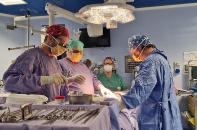 Bari, all'Oncologico rimosso un tumore di quattro chili dallo sterno di una 72enne 
