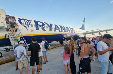 «Un'ora terrificante, ci mancava l'aria»: il racconto di una giovane andriese dall'odissea Malaga-Bari