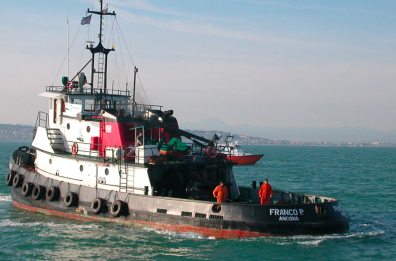 Il veliero dei ricchi e la rabbia dei parenti dei naufraghi della Franco P a Molfetta: «Noi, vittime di serie b»