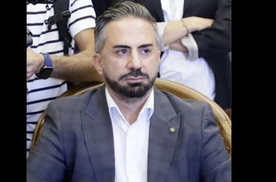 Bari, il sindaco Leccese liquida i Cinque Stelle: revocato l'assessore Diomede. L'ira del Movimento contro i consiglieri eletti: «Venuti meno agli accordi»