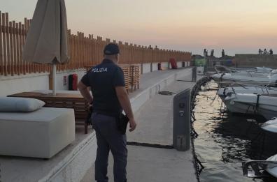 Associazione sportiva trasformata in un bar abusivo a Gallipoli: scatta la sanzione