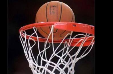 Bitonto, «Se parli con gli sbirri sei morto»: 16enne picchiato da un gruppo di bulli mentre giocava a basket  
