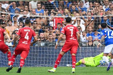 Calcio, il Bari non decolla: finisce 0-0 con la Sampdoria 