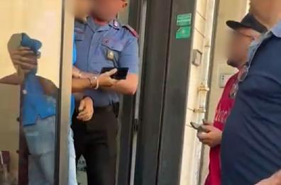 Mola di Bari, vacanze annullate per i viaggiatori: proteste fuori l'agenzia
