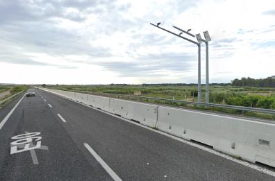 Massafra, auto viaggia contromano sulla SS106 e si scontra con un altro veicolo: un morto e un ferito