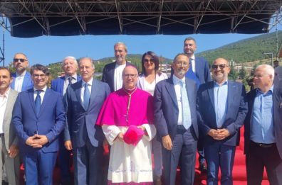 Viggiano, l'omelia del vescovo per i politici lucani: «Più lavoro e qualità dei servizi»