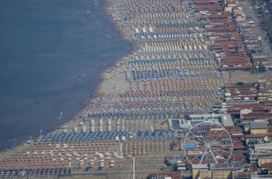 Balneari, proroga al 2027: indennizzi da chi subentra