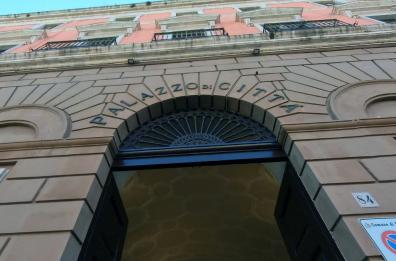 Bari, i grillini rientrano in maggioranza al Comune. Ma per ora niente assessorato