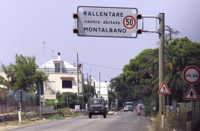 Armi da guerra e quasi un chilo di coca: i carabinieri arrestano un 31enne nel Brindisino
