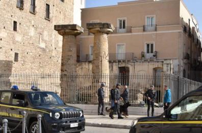 Droga a Taranto: in 12 segnalati grazie al fiuto dei cani Yuri e Fagot