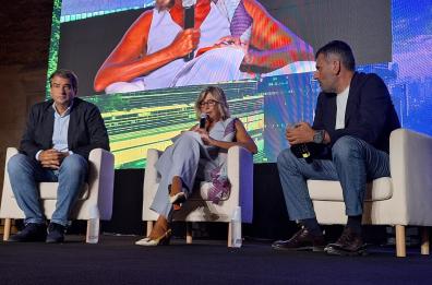 Decaro a Bisceglie: «Emiliano? A volte gli ho fatto complimenti anche eccessivi»