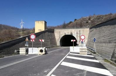 Foggia, la galleria «Passo del Lupo» chiude di nuovo i battenti